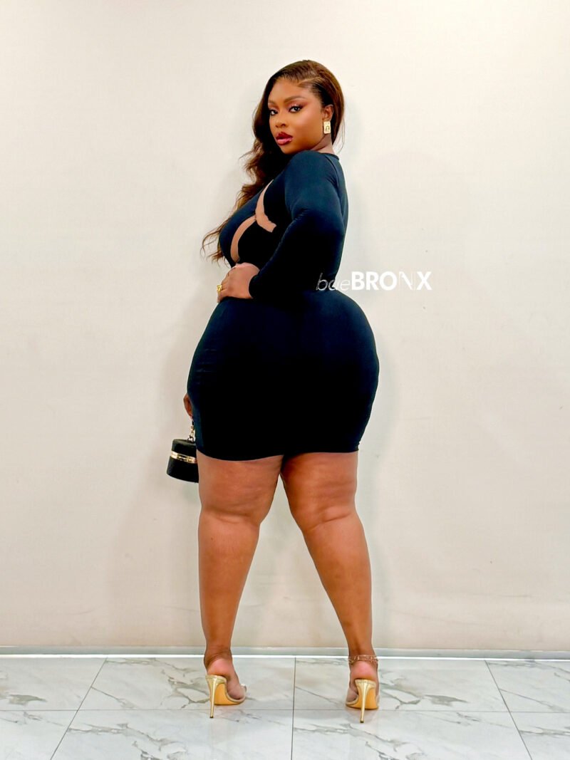 Mia Short Gown - Image 3