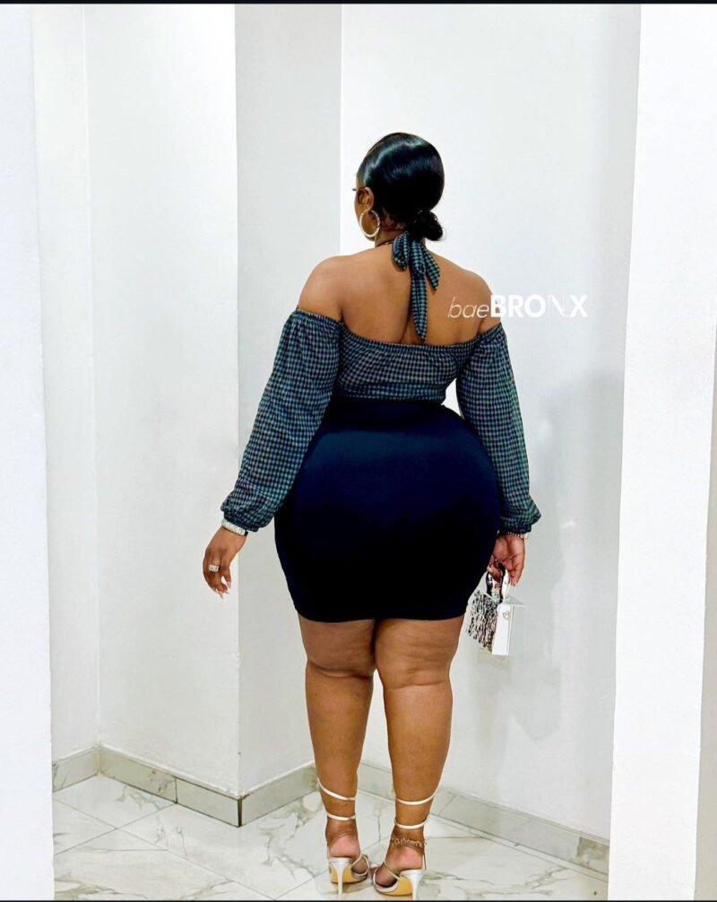 baeBRONX Pencil Short Black Skirt. - Image 2