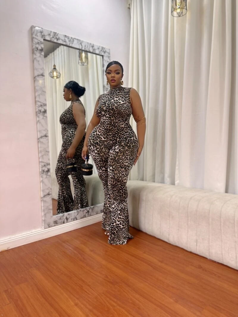 She fiesty jumpsuit (sleeveless)