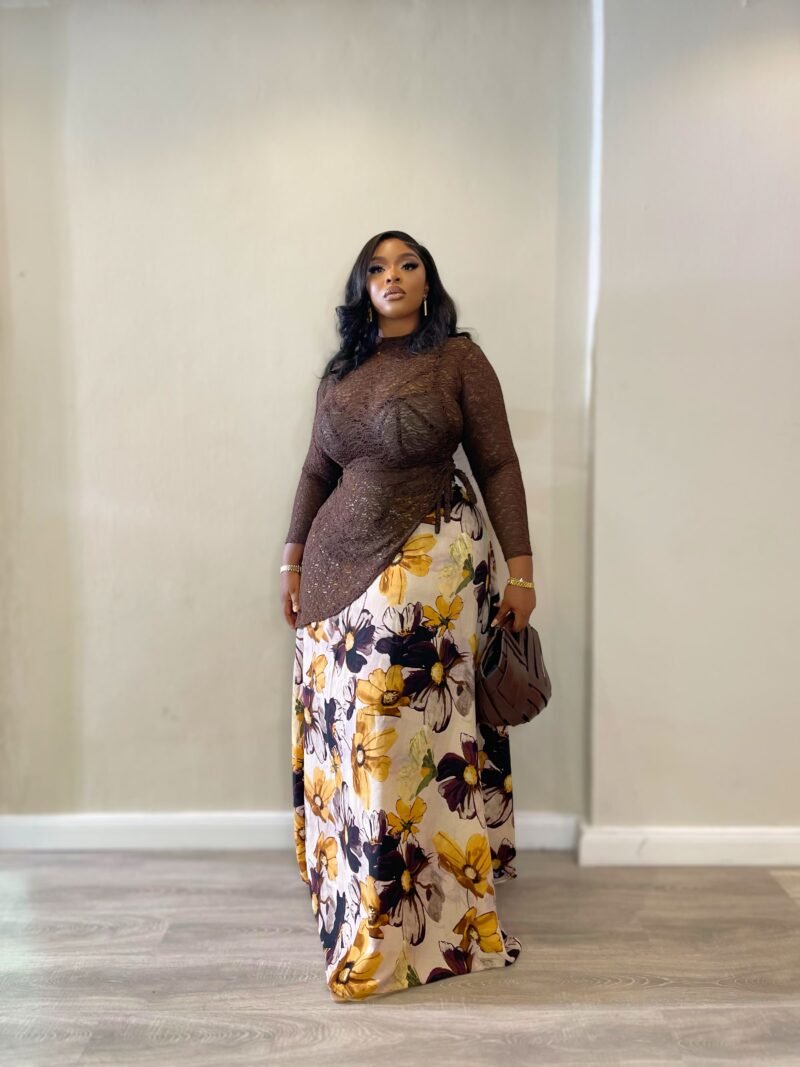 Cocos Elegant outing skirt set - Image 3